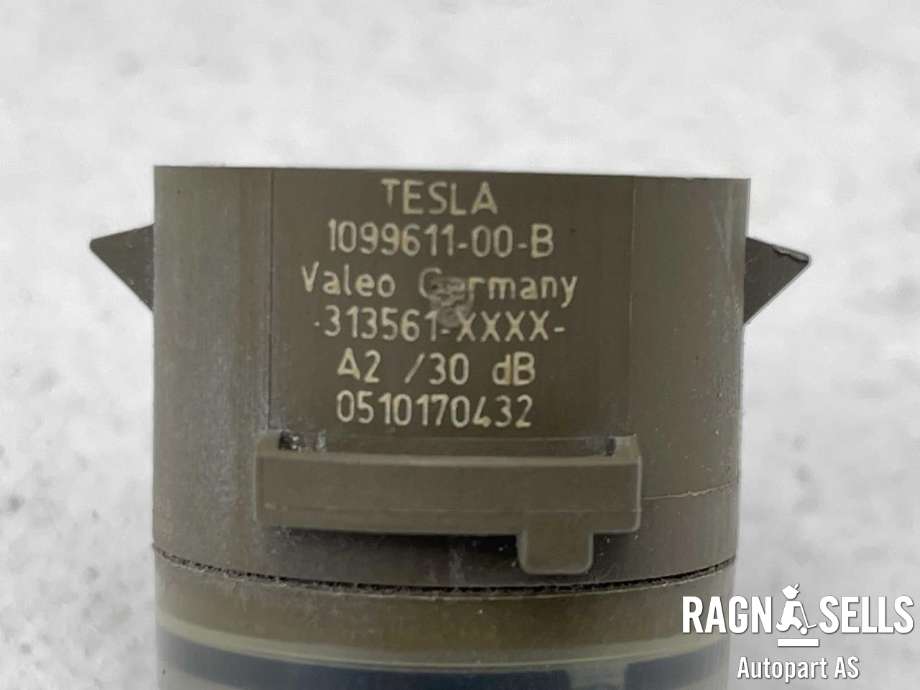 Parkeringssensor foran til Tesla Model X 2016-->>  (1099611-00-B|313561|)