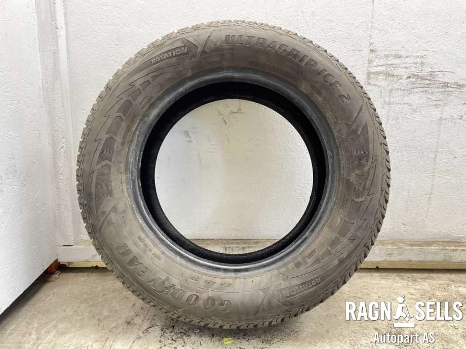 Dekk vinter piggfri til Citroën ë-C4 2020-->> (GOODYEAR|215/65R16|)