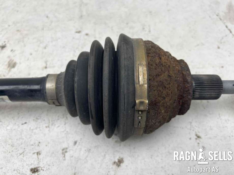 Drivaksel venstre foran, diesel/manuell til VW Caddy 2015-2020 (Type III, Fase 3)  (2K3407271B|2K3407271BX|)