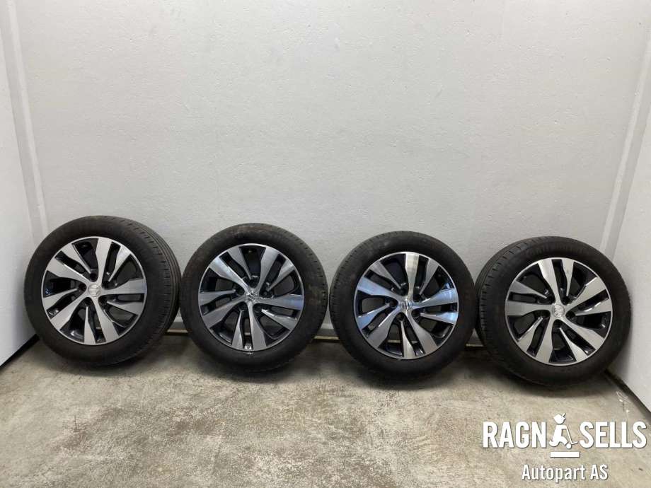 Hjulsett aluminium sommer til Suzuki SX4 S-CROSS 2013-->> (Type II) (CONTINENTAL|5X114.3/ET50/60.1|215/55R17|6.5JX17)