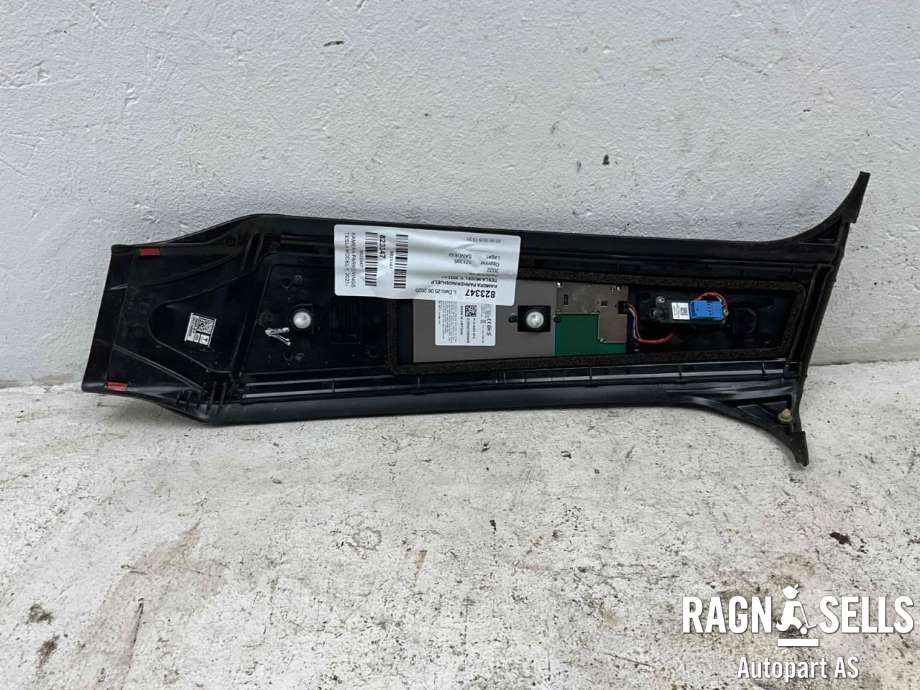 Kamera parkeringshjelp til Tesla Model Y 2021-2024 (Type I) (1506885-00-H|1516255-00-E|1092978-00-C)
