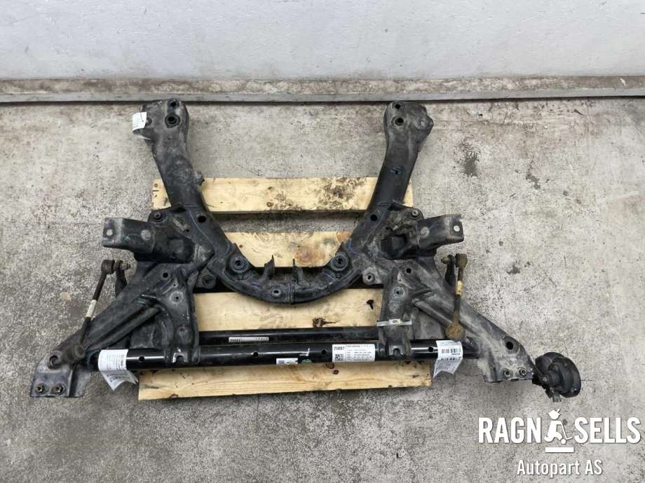 Travers foran hoved til Tesla Model Y 2021-2024 (Type I)  (1044531-01-B|)