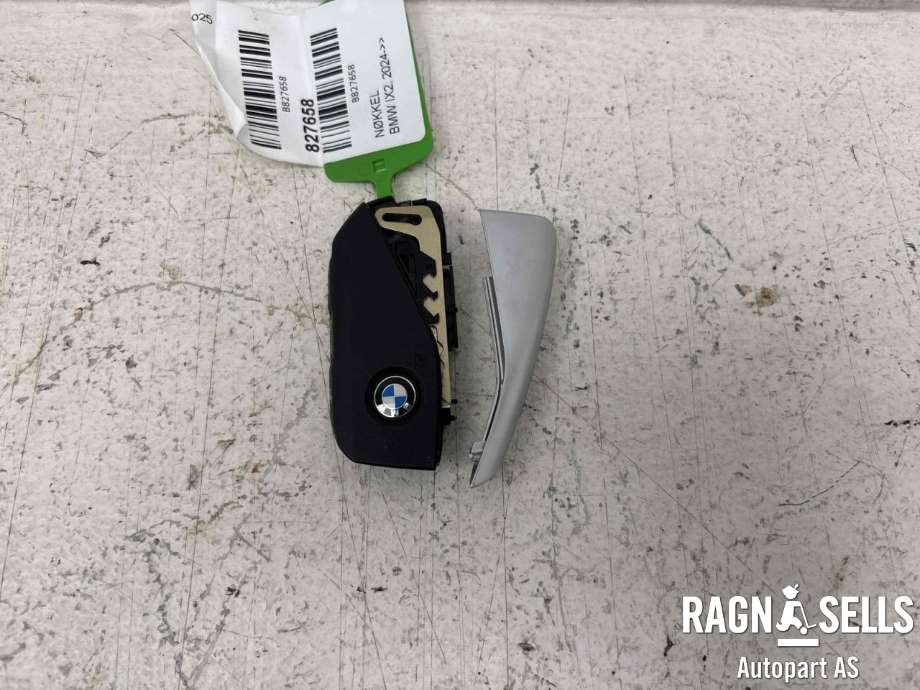 Nøkkel til BMW iX2 2024-->>  (66 12 5 B3E 8B7|66 12 5 B7D 797|)