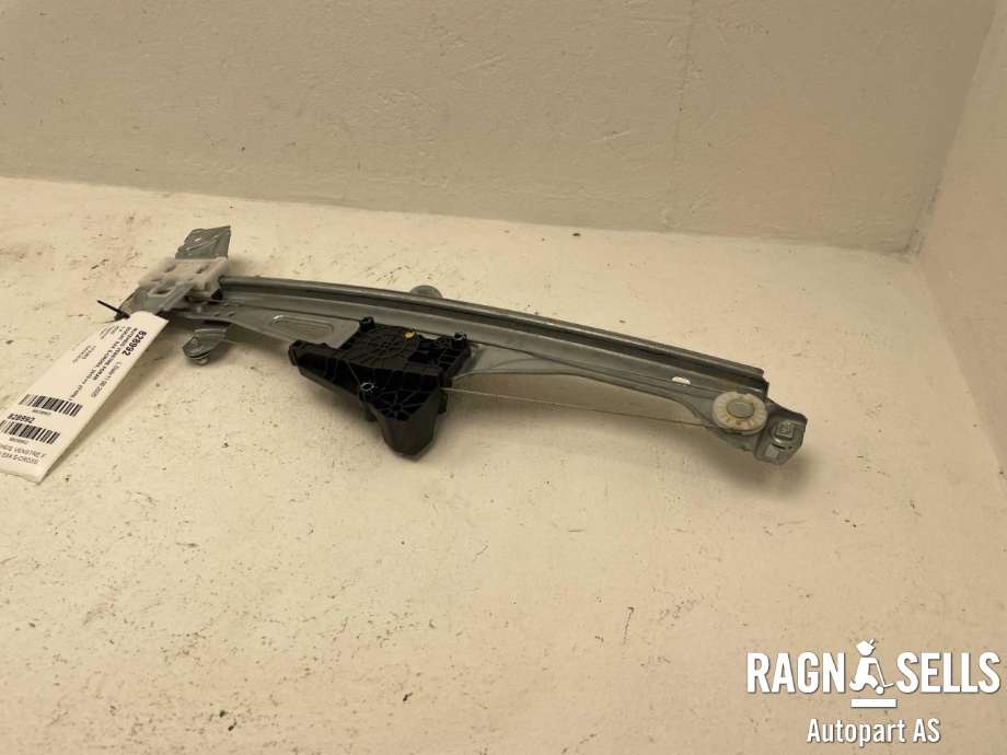 Ruteheis venstre foran til Suzuki SX4 S-CROSS 2013-->> (Type II)  (8340261M11|83460-61M10|062040-3460)
