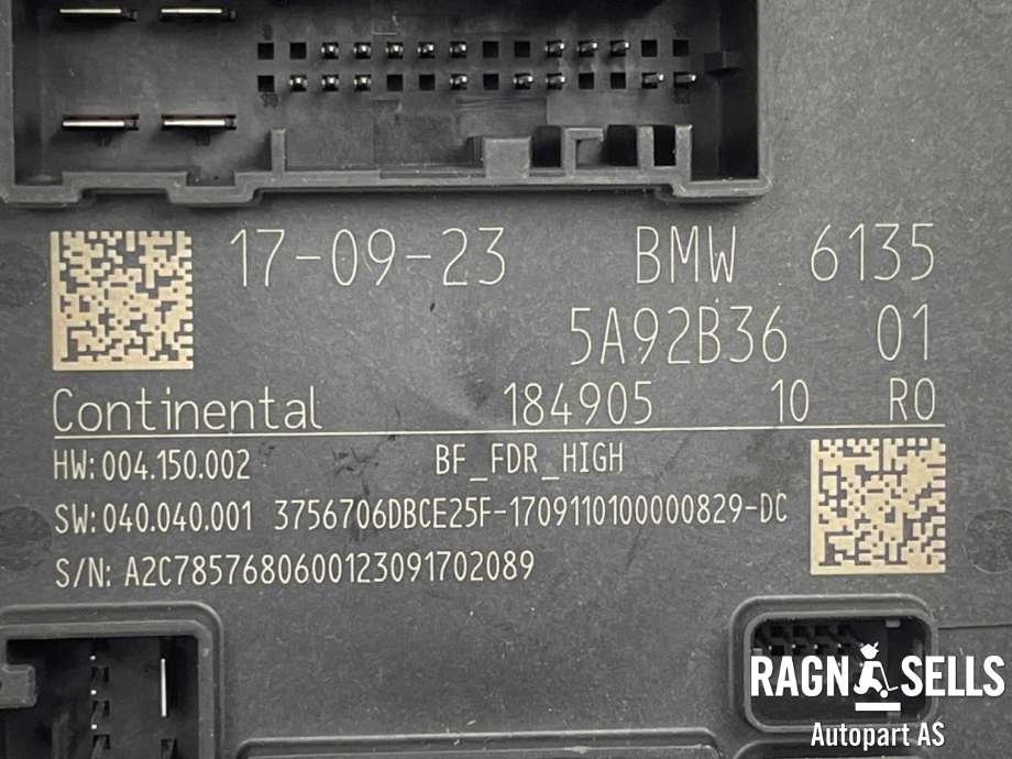 Styreenhet dør høyre foran til BMW iX1 2023-->> (U11) (U11) (61 35 5 B4A 355|61 35 5 B54 7A5|)