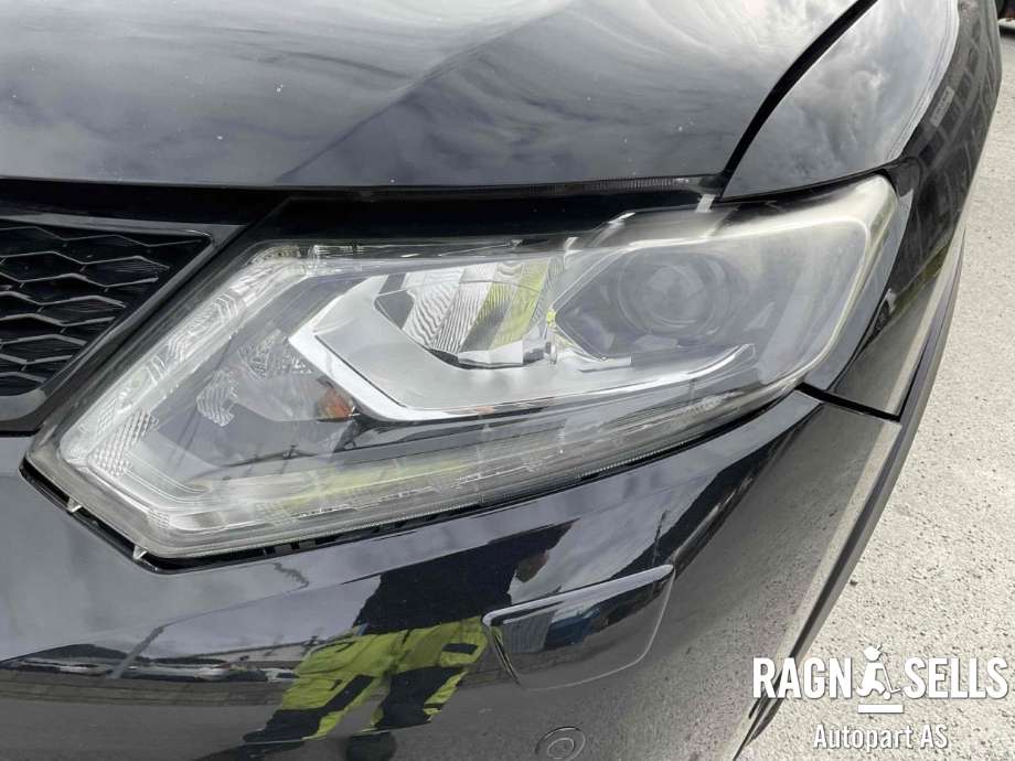 Frontlykt venstre full-LED til Nissan X-Trail 2014-2022 (T32) (T32) (260604CC5C|260604CC6C|)