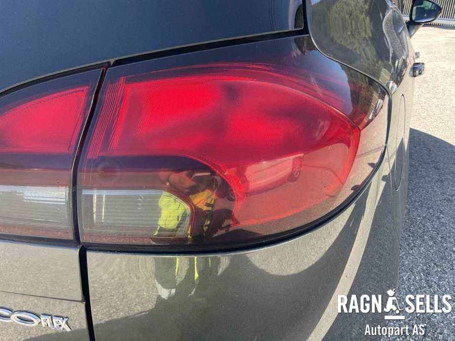 Baklykt høyre ytre til Opel Zafira Tourer 2012-2018 (1222321|13386604|)