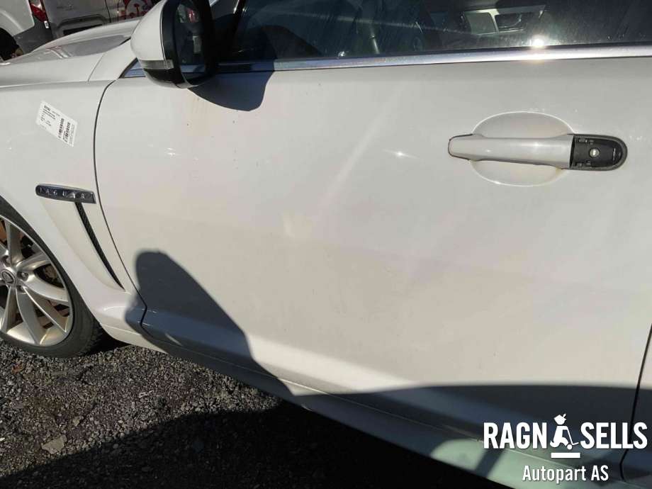 Dør venstre foran til Jaguar XF 2008-2015 (X250) (X250) (C2Z2061|C2Z2063|)