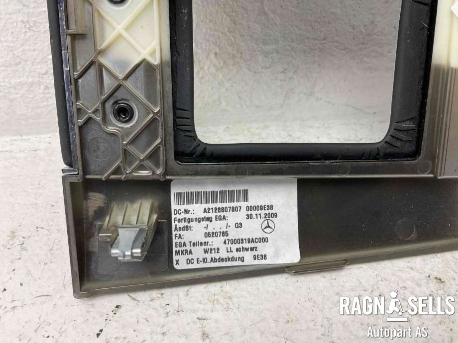 Bryter (ESP - Electronic Stability Program) til Mercedes E-Klasse 2009-2013 (Fase 1) (W212) (W212) (A 212 870 19 10|A 212 870 18 10|A 212 680 78 07)