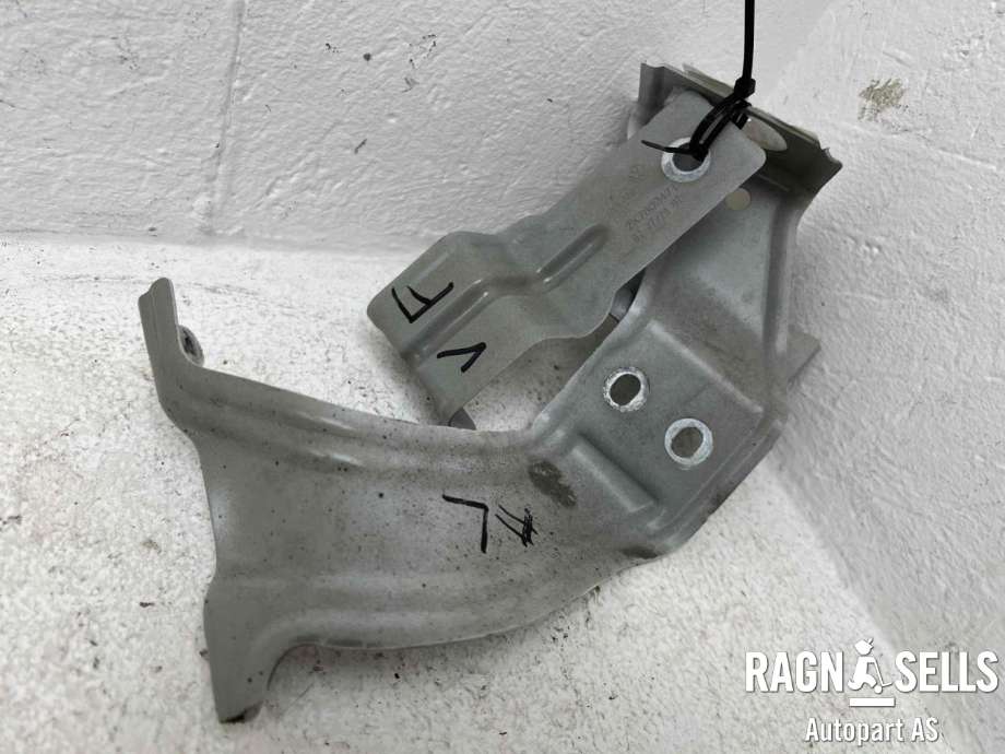 Diverse deler til VW Caddy 2020-->> (Type IV) (2K7 821 135|2K7 809 471|)