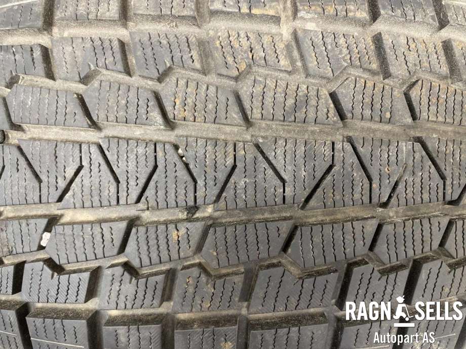 Dekk vinter piggfri til BMW iX1 2023-->> (U11) (U11) (YOKOHAMA|225/60R17|)