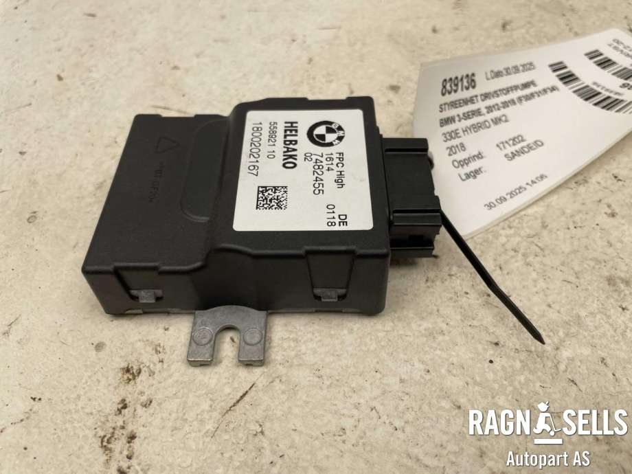 Styreenhet drivstoffpumpe til BMW 3-Serie 2012-2018 (F30/F31/F34) (F30/F31/F34) (HELBAKO|16 14 8 488 591|16 14 7 482 455|)