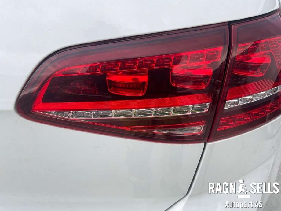 Baklykt høyre indre til VW Golf VII 2012-2017 (Fase 1) (5G0 945 308 F|)