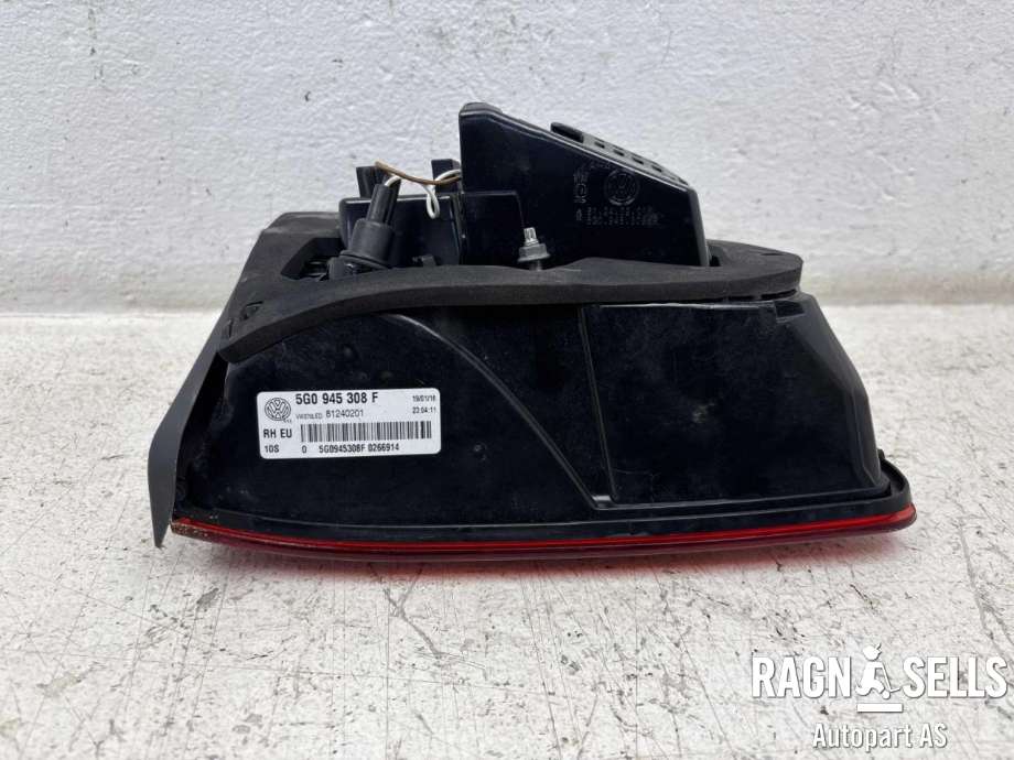 Baklykt høyre indre til VW Golf VII 2012-2017 (Fase 1) (5G0 945 308 F|)