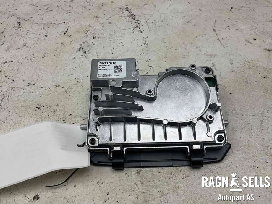 Parkeringskamera foran til Volvo XC60 2017-->> (Type II) (32438373|32410083|)