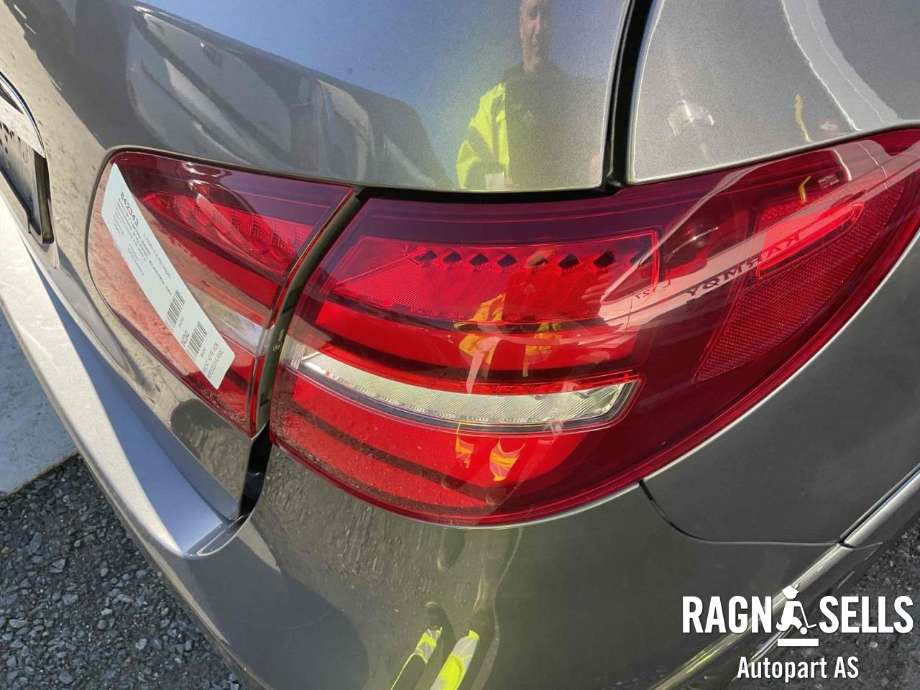 Baklykt høyre ytre til Mercedes B-Klasse, electric drive 2014-2018 (W242) (W242) (A 246 906 88 00|)