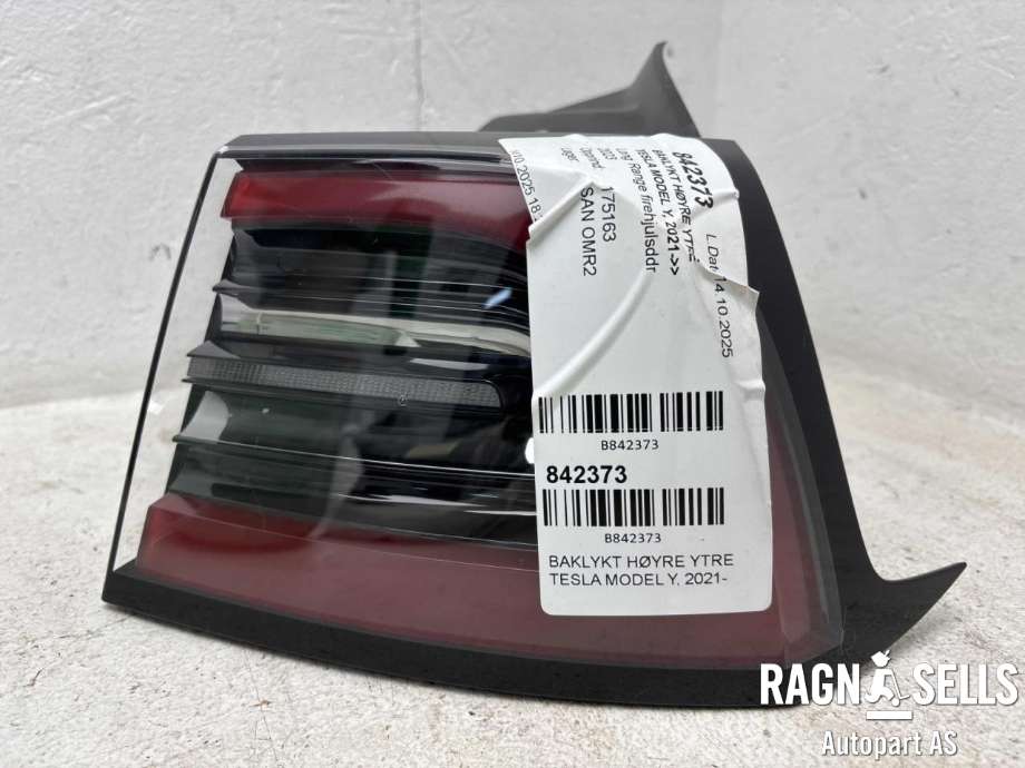 Baklykt høyre ytre til Tesla Model Y 2021-2024 (Type I)  (1502087-00-D|)
