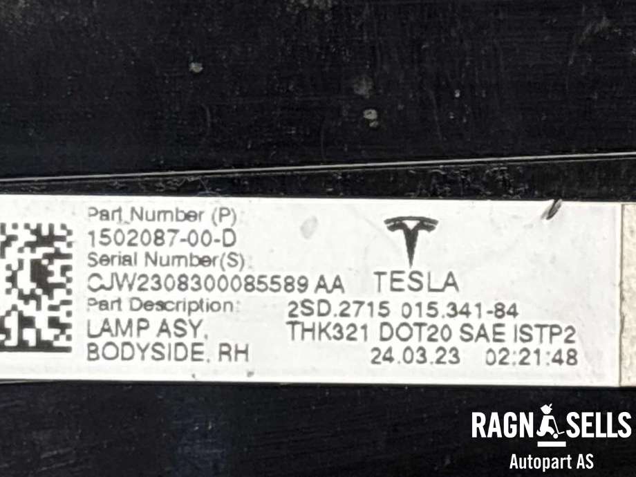 Baklykt høyre ytre til Tesla Model Y 2021-2024 (Type I)  (1502087-00-D|)