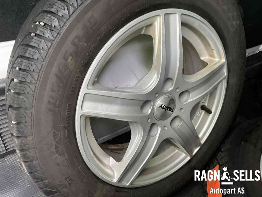 Hjulsett aluminium vinter til Nissan E-NV200 2014-->> (5X114.3/ET45/66.1|185/65R/15|)