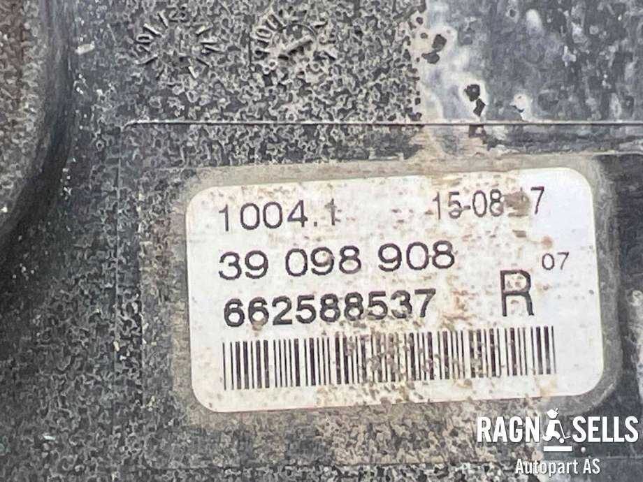 Tåkelykt høyre foran til Opel Astra K 2015-->> (13401154|39098908|)