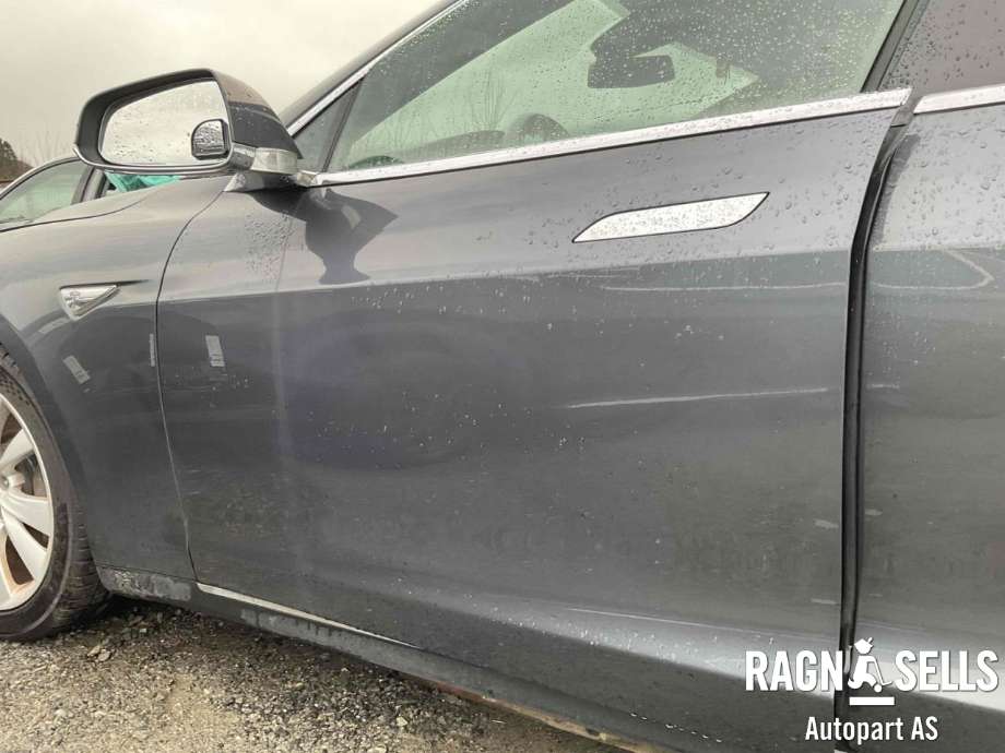 Dør venstre foran til Tesla Model S 2013-2016 (Fase 1) (6006662-E0-E|)