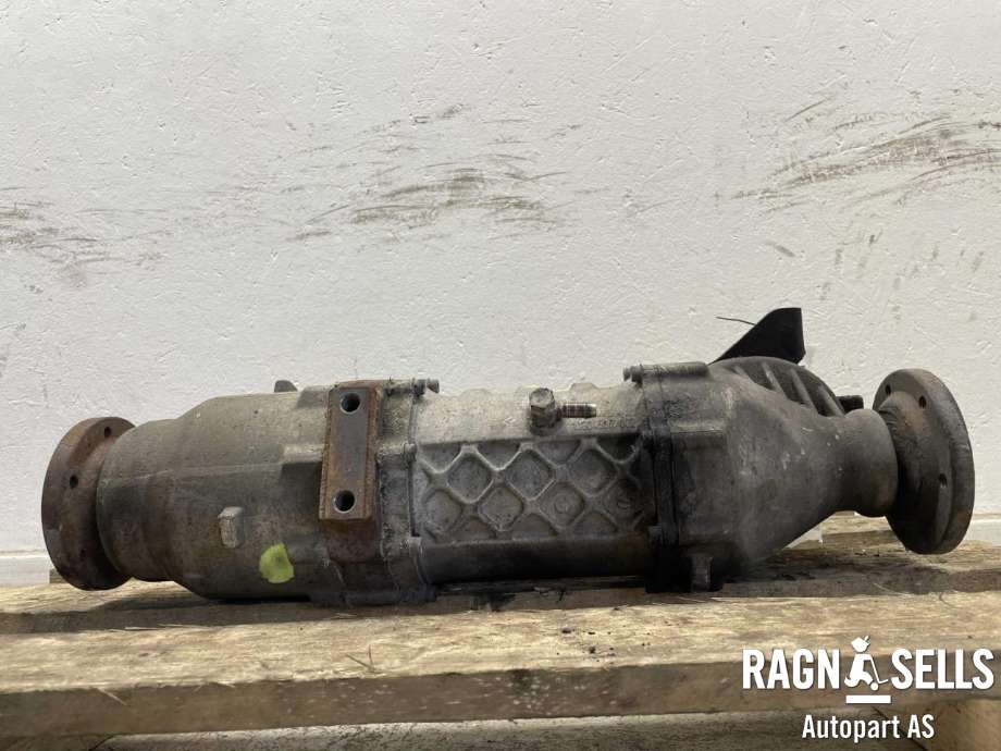 Kardang klokke foran til Mercedes Vito/Viano 2010-2014 (Fase 2) (W639) (W639) (A 639 330 04 02|)