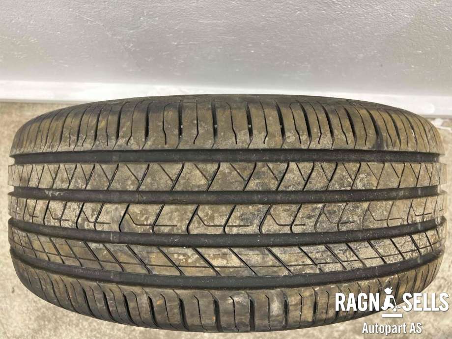Dekk til Mercedes Vito 2014-->> (W447) (W447) (BARUM|225/55R17 XL|)