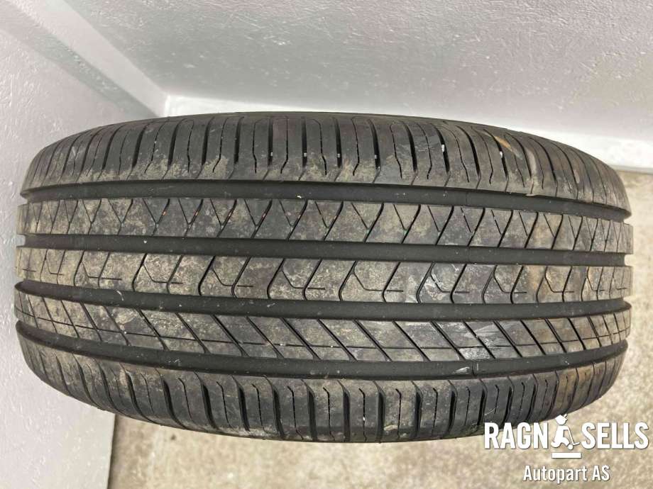 Dekk til Mercedes Vito 2014-->> (W447) (W447) (BARUM|225/55R17 XL|)