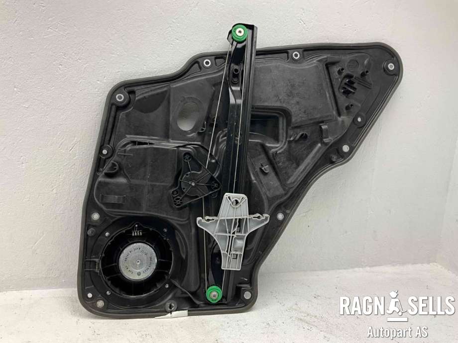 Ruteheis venstre bak til VW Tiguan 2011-2016 (Type I, Fase 2)  (5N0 839 461 A|5N0 959 703 F|)