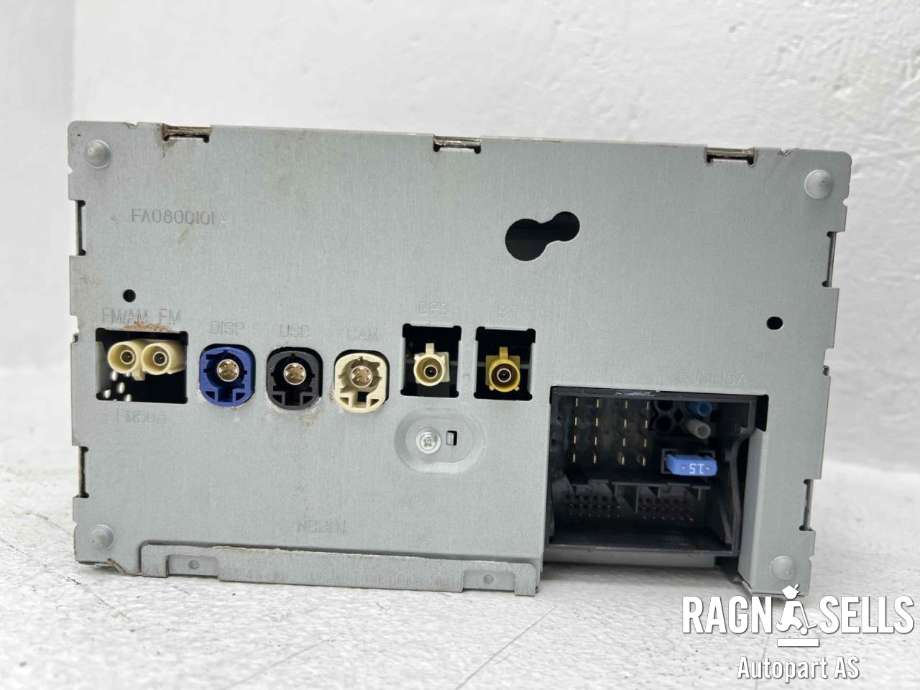 Bilstereo navigasjon til Mercedes A-Klasse 2012-2018 (W176) (W176) (A 246 900 63 17|A 246 900 23 18|A 246 900 38 18|A 246 900 26 17|A2469011106|A1769022701|A2469027403|A1769024100|)