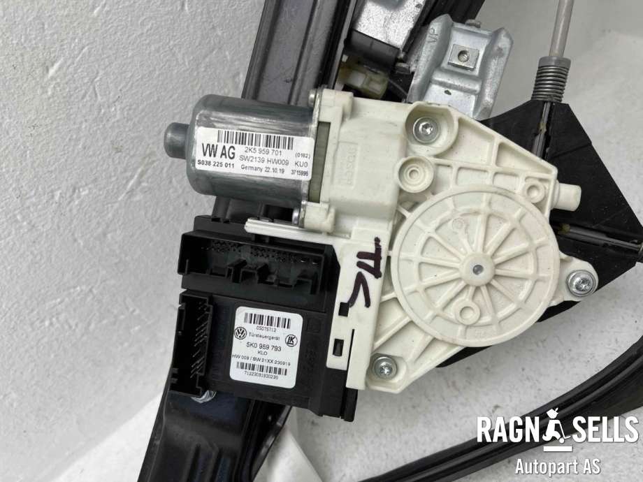 Ruteheis venstre foran til VW Caddy 2015-2020 (Type III, Fase 3) (2K5 837 461|2K5 959 701 A|2K5959701|5K0959793|)