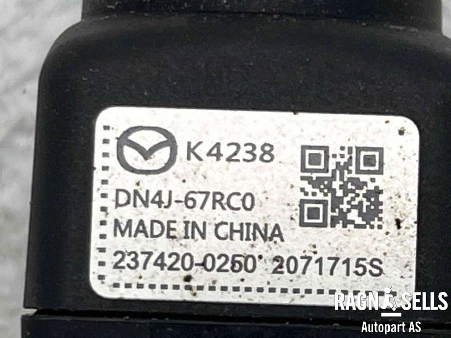 Parkeringskamera bak til Mazda MX-30 2020-->>  (DN4J-67RC0|)