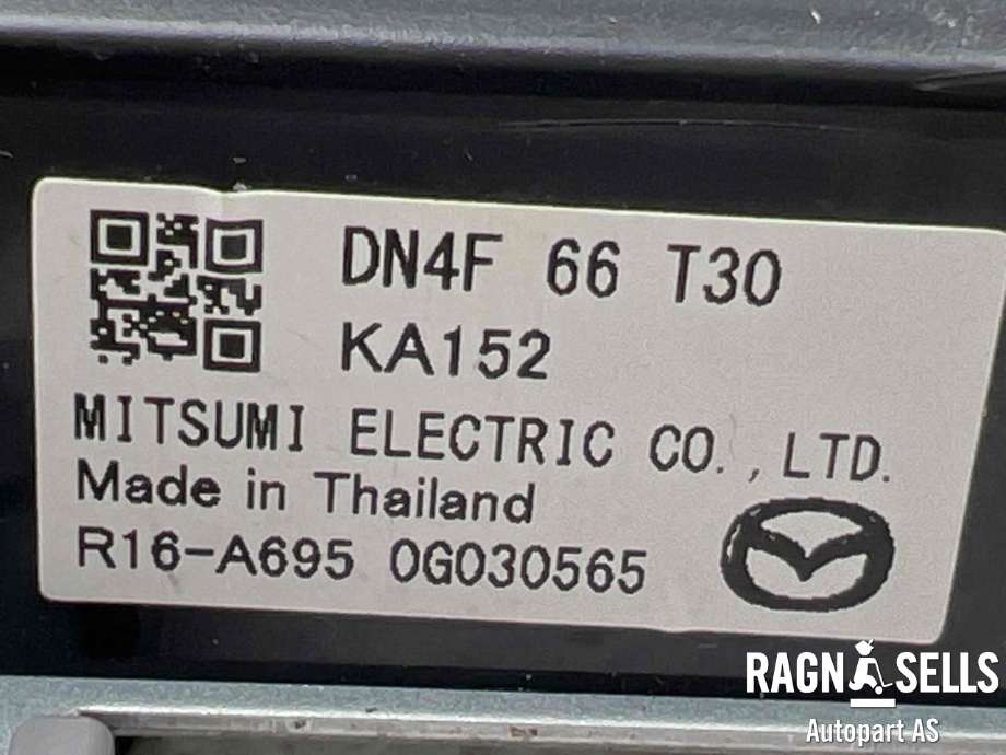 Antenne forsterker til Mazda MX-30 2020-->>  (DN4F66T30|)