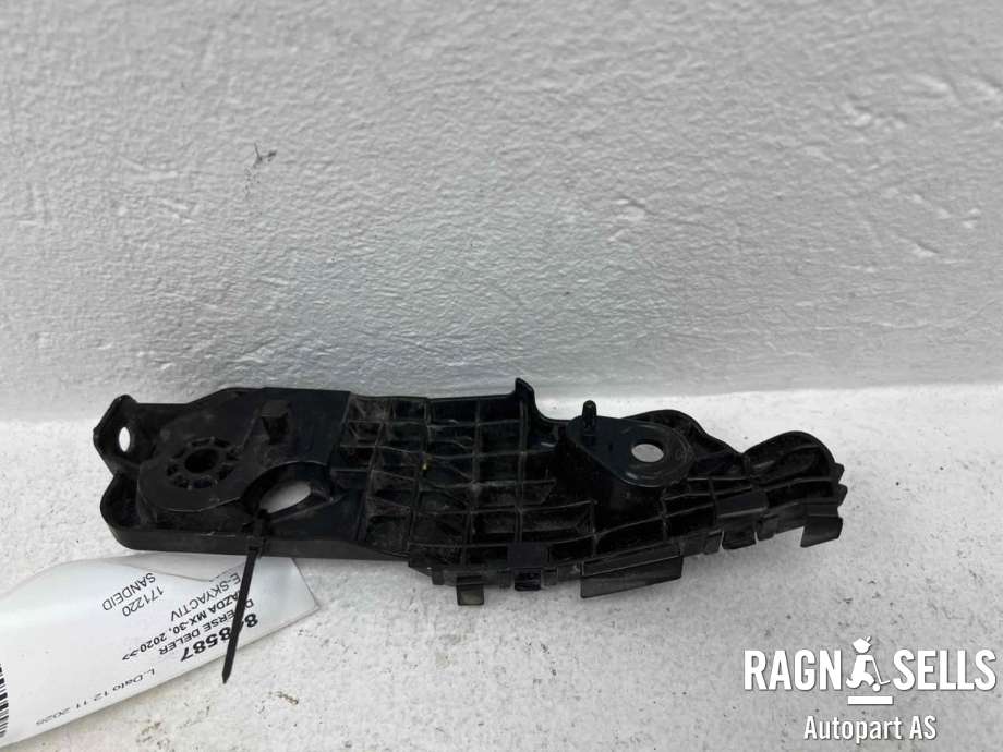 Diverse deler til Mazda MX-30 2020-->> (DN4E500T1|)
