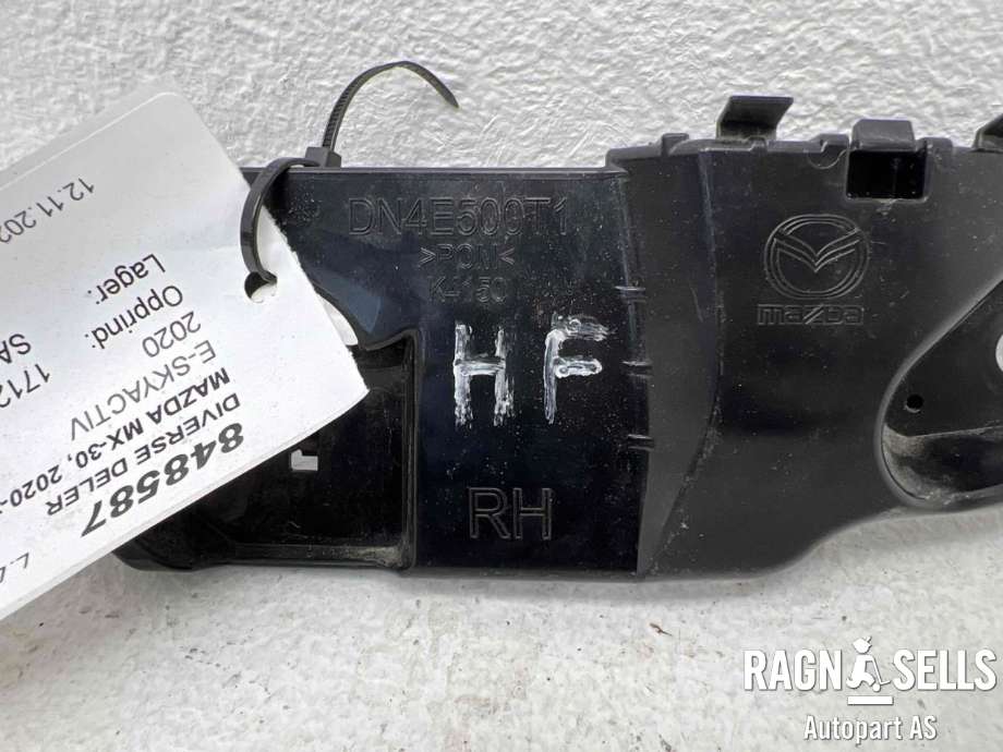 Diverse deler til Mazda MX-30 2020-->> (DN4E500T1|)