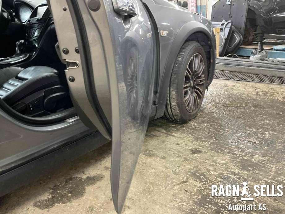 Dør høyre foran til Opel Insignia A 2014-2017  (22796396|22863714|39062234)