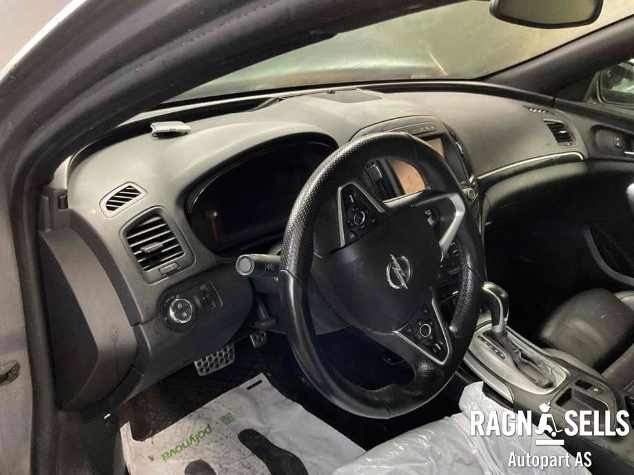 Dashbord til Opel Insignia A 2014-2017 (22807754|)