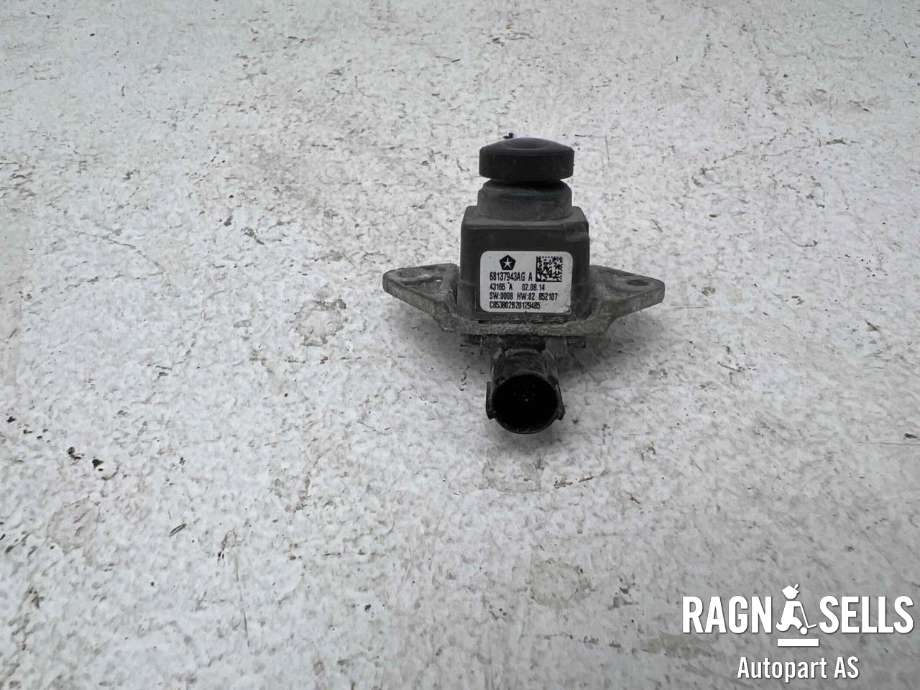 Parkeringskamera bak til Jeep Grand Cherokee 2012-2020  (68137943AG|)