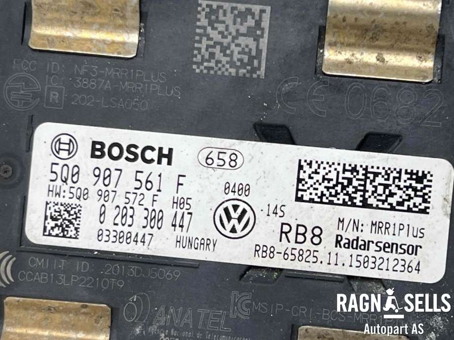 Sensor radar til VW Golf VII 2012-2017 (Fase 1) (BOSCH|5Q0 907 561 F|0203300447|)