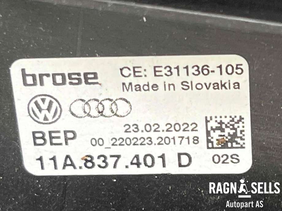 Ruteheis venstre foran til VW ID.4 2020-->>  (11A 837 461 D|4K0 959 811 A|)
