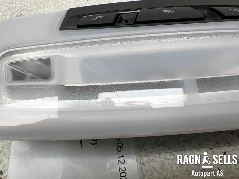 Taklyspanel til BMW M2 2015-2021 (F87) (F87) (61 31 7 945 953|)