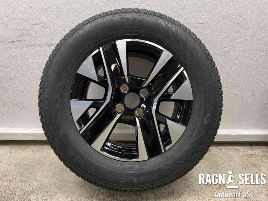 Hjulsett aluminium vinter til Peugeot e-2008 2019-->>  (NOKIAN|4X108/ET32/65.1|215/65R16|9851282980)