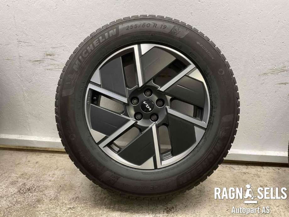 Hjulsett aluminium vinter til Kia EV9 2023-->>  (MICHELIN|5X114.3/ET53.5/67.1|255/60R19|)