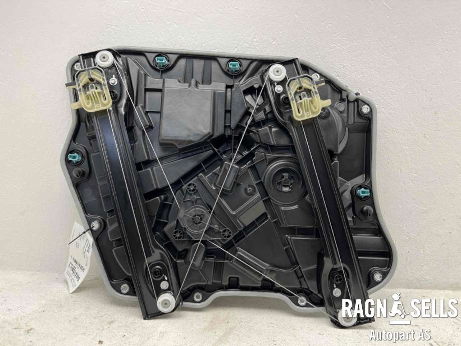 Ruteheis høyre foran til BMW iX1 2023-->> (U11) (U11) (51 33 5 A62 0E8|67 62 5 A75 081|)