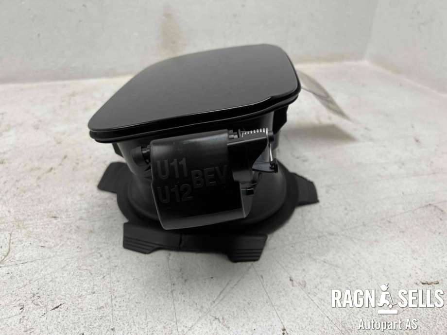 Ladeluke karosseri elbil til BMW iX1 2023-->> (U11) (U11) (51 17 5 A58 8F9|)