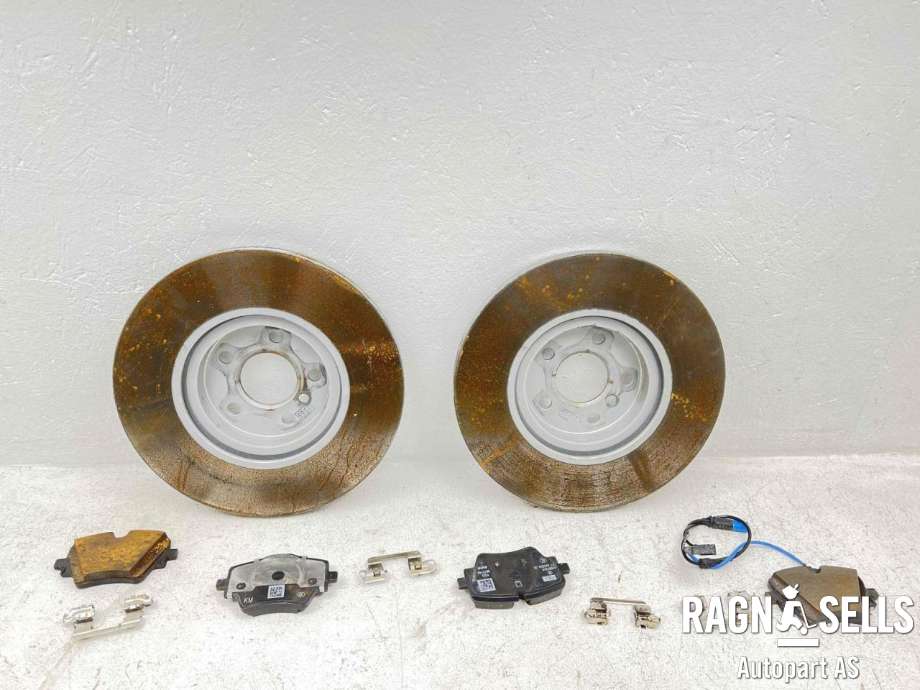 Bremseskive foran til BMW iX1 2023-->> (U11) (U11) (34 10 6 891 080|34 10 8 837 151|)