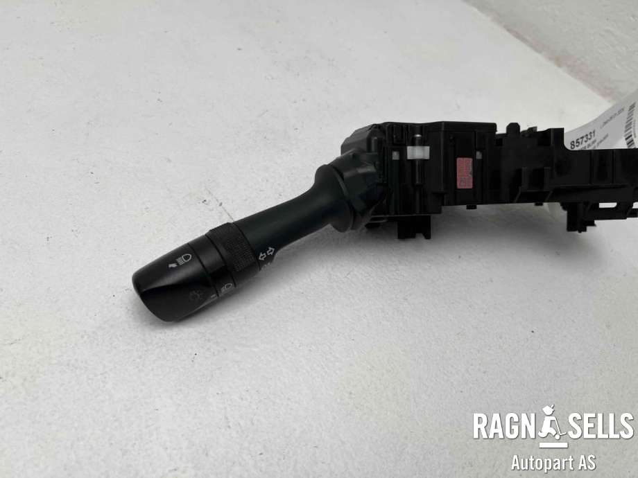 Bryter blink til Toyota Hilux 2016-2020  (841400K650|)