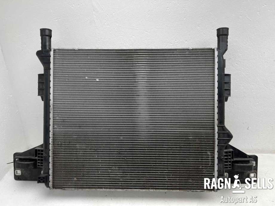 Radiator (automat gir) til Ford Capri 2024-->>  (VWR2KA-8005-AA|1EA 121 251B|2702836)