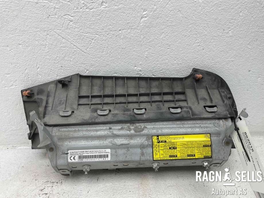 Airbag kne til Toyota Hilux 2016-2020  (739000K090C0|TK-KAB-0008|)