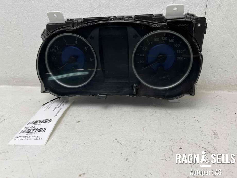 Instrumentpanel til Toyota Hilux 2016-2020  (83800FC570|83800FC570J|)